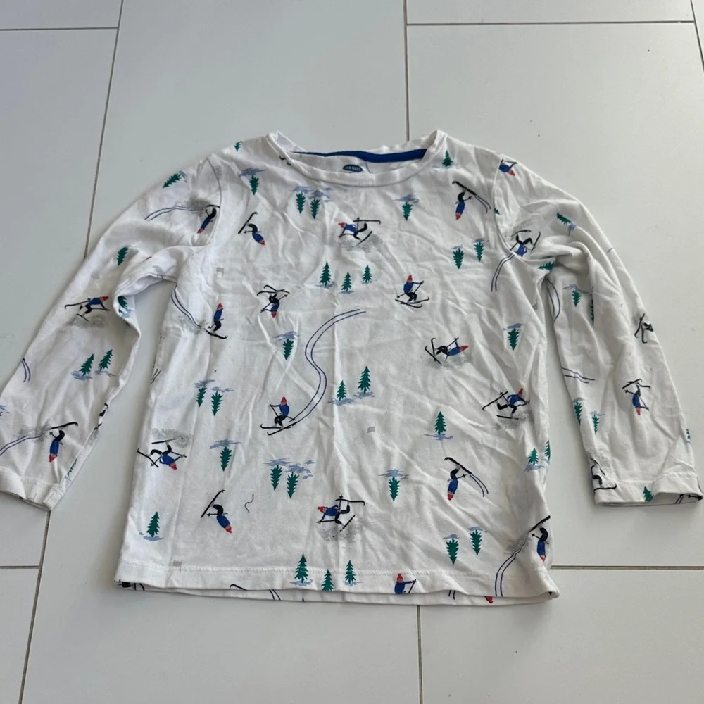Old navy Kids Ski Print Long Sleeve Shirt 6/7 boys